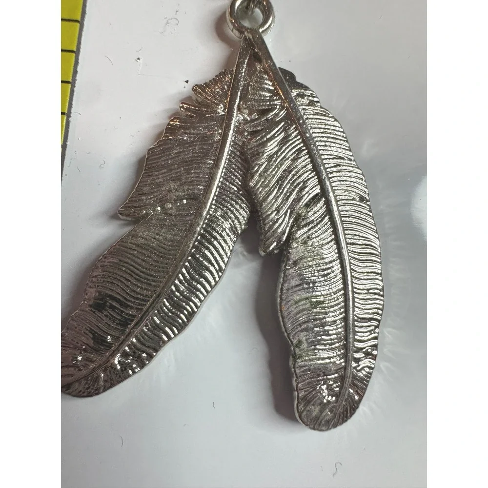 Bohemian Silver Tone‎ Double Feather Keychain with Turquoise Beads Southwestern